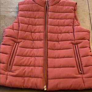 Loft Puffer Vest Burgundy Size Small